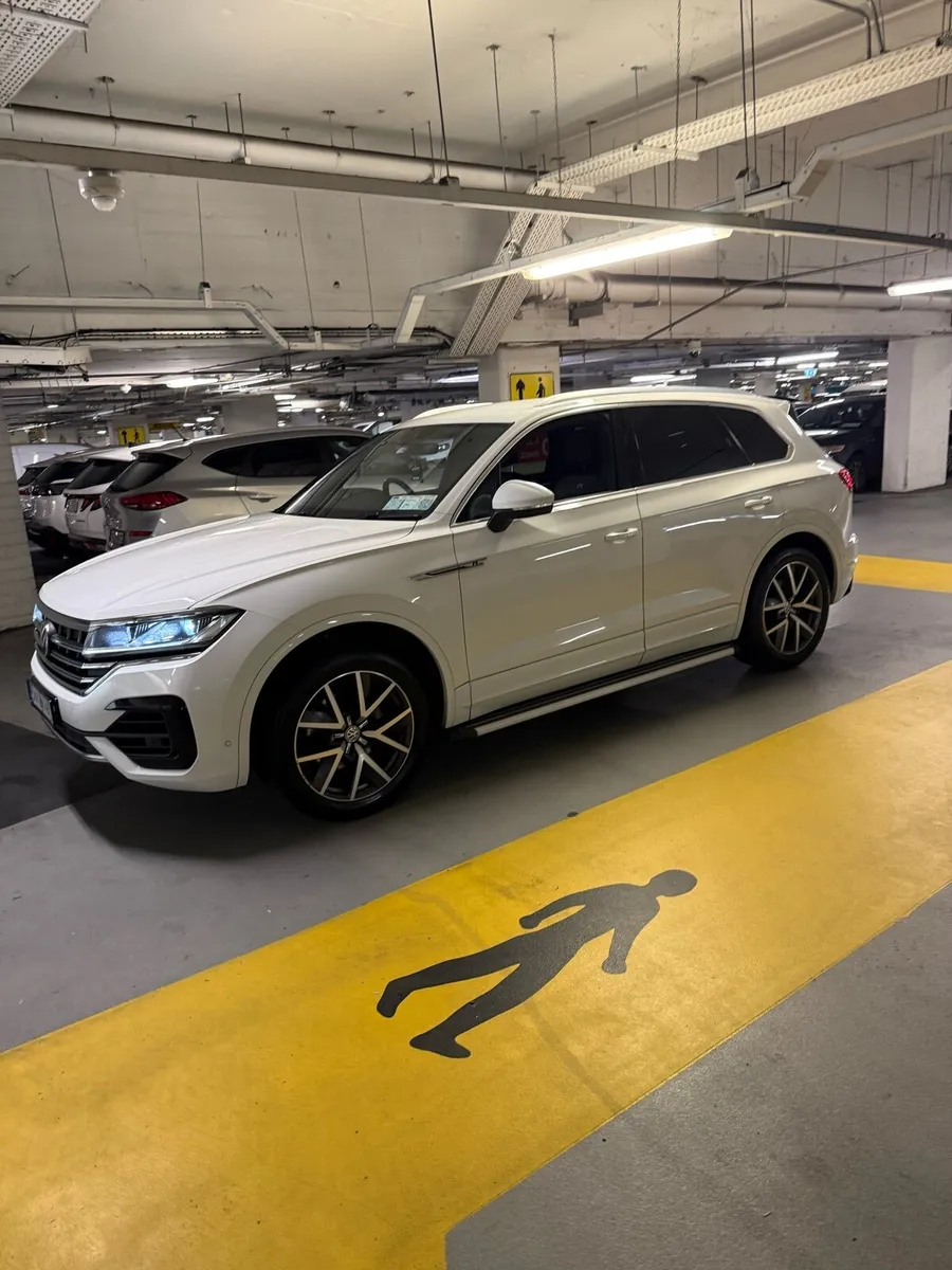 VOLKSWAGEN Touareg €600 road tax €45000 - Image 2