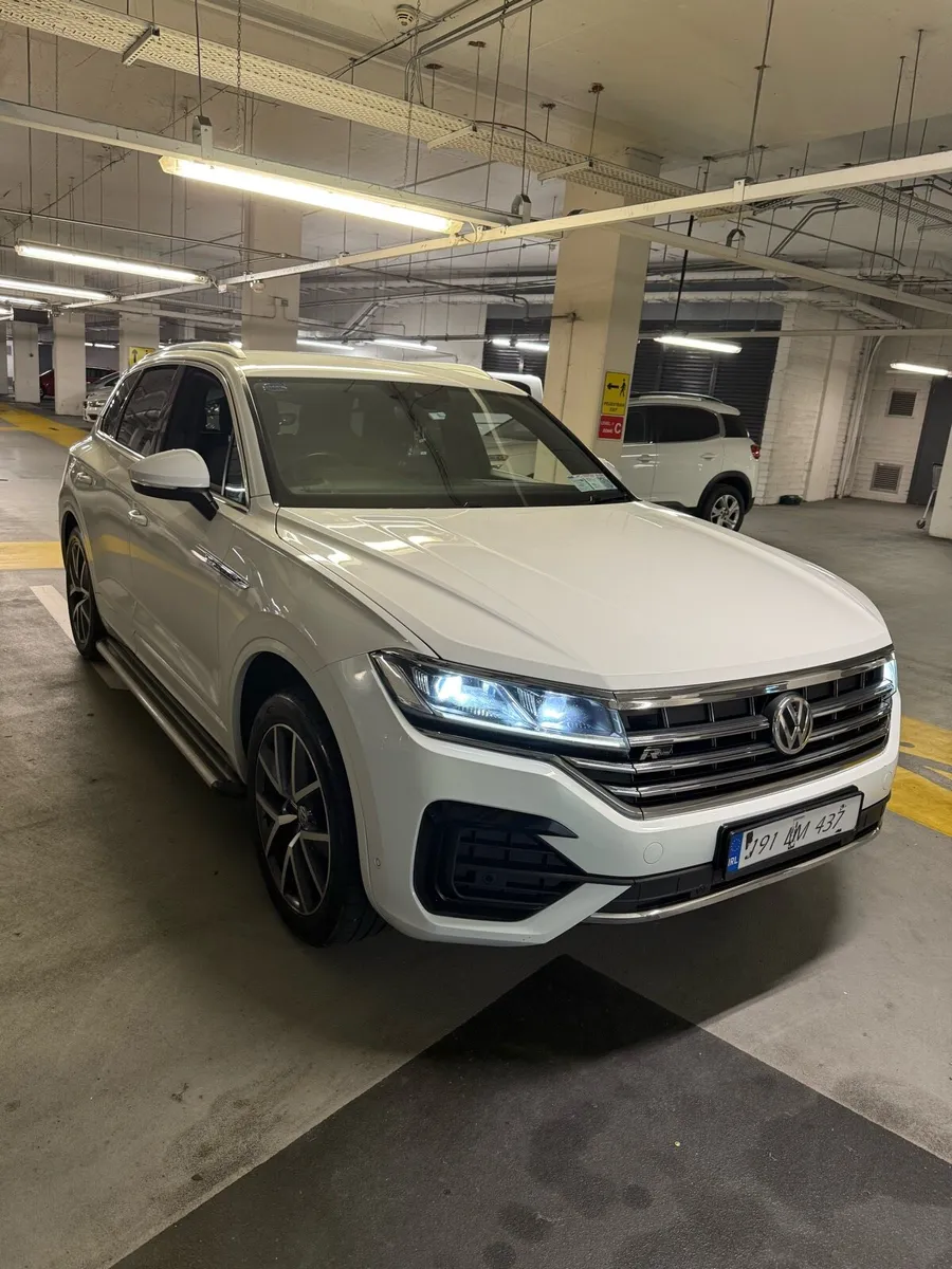 VOLKSWAGEN Touareg €600 road tax €45000 - Image 3