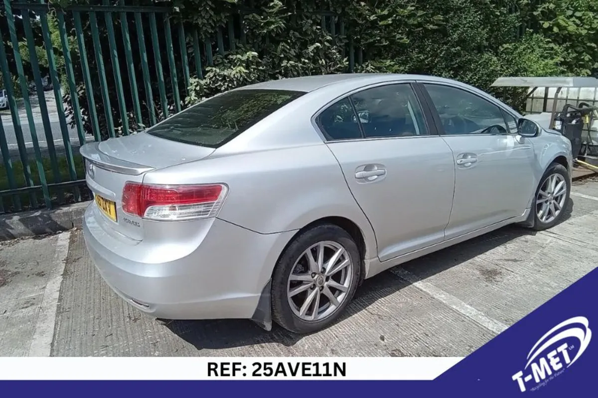 2011 TOYOTA AVENSIS BREAKING FOR PARTS - Image 4