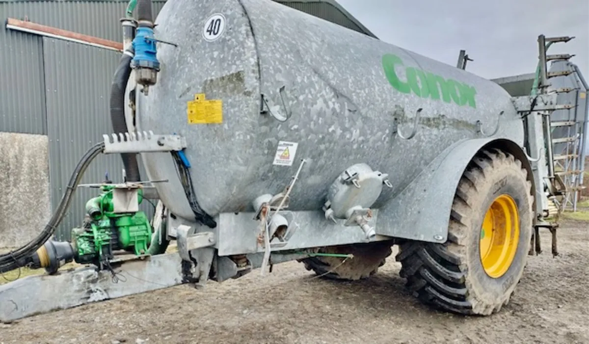 Conor 2500R (11200) tanker with trailing Shoe - Image 1