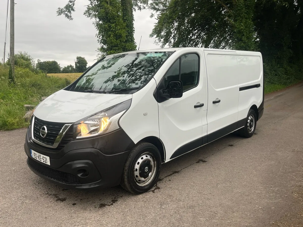 Nissan nv300 LWB - Image 3