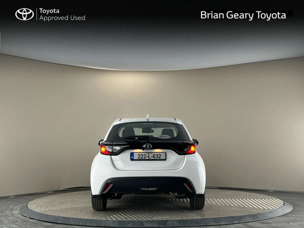Toyota Yaris 1.0 LUNA - Image 4