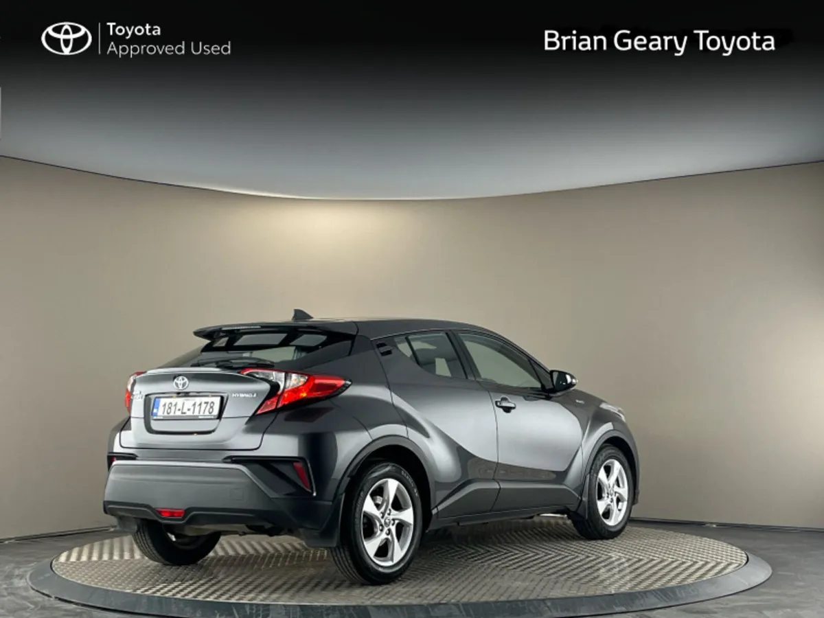 Toyota C-HR HYBRID LUNA - Image 2