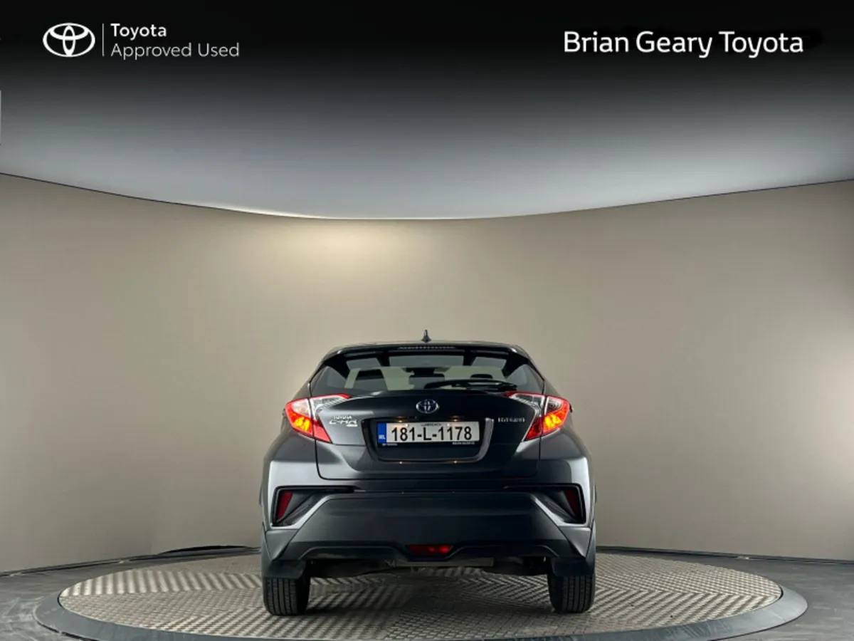 Toyota C-HR HYBRID LUNA - Image 4