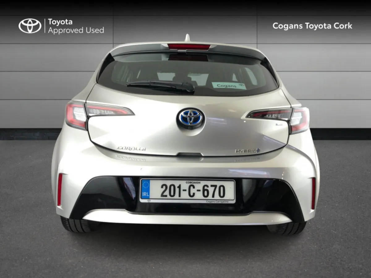 Toyota Corolla HYBRID LUNA H/B 4DR AUTO - Image 4