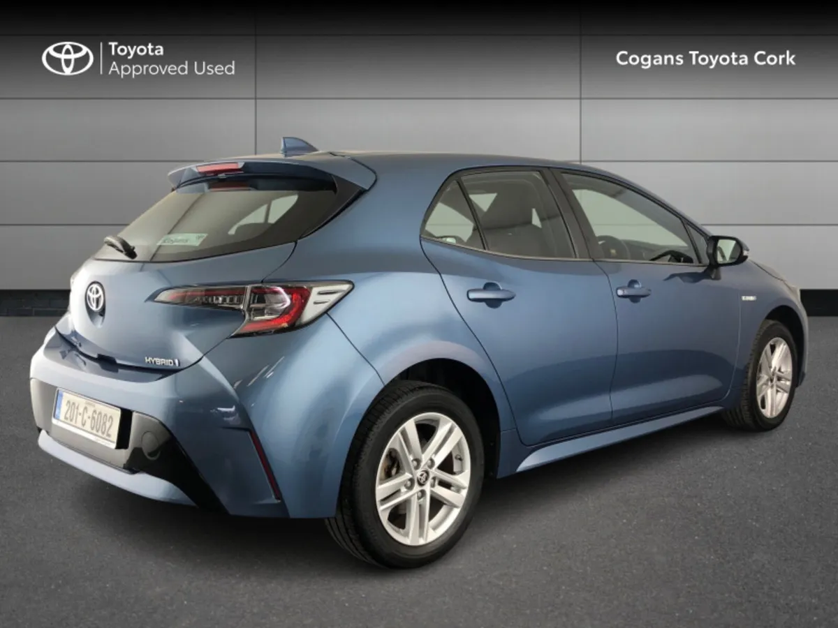 Toyota Corolla HYBRID LUNA H/B 4DR AUTO - Image 2