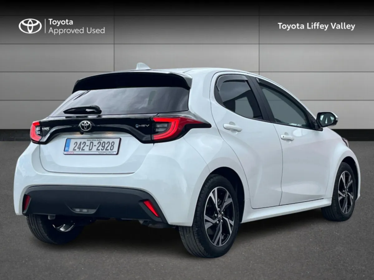 Toyota Yaris Yaris Hybrid 115 L-SPORT - Image 2