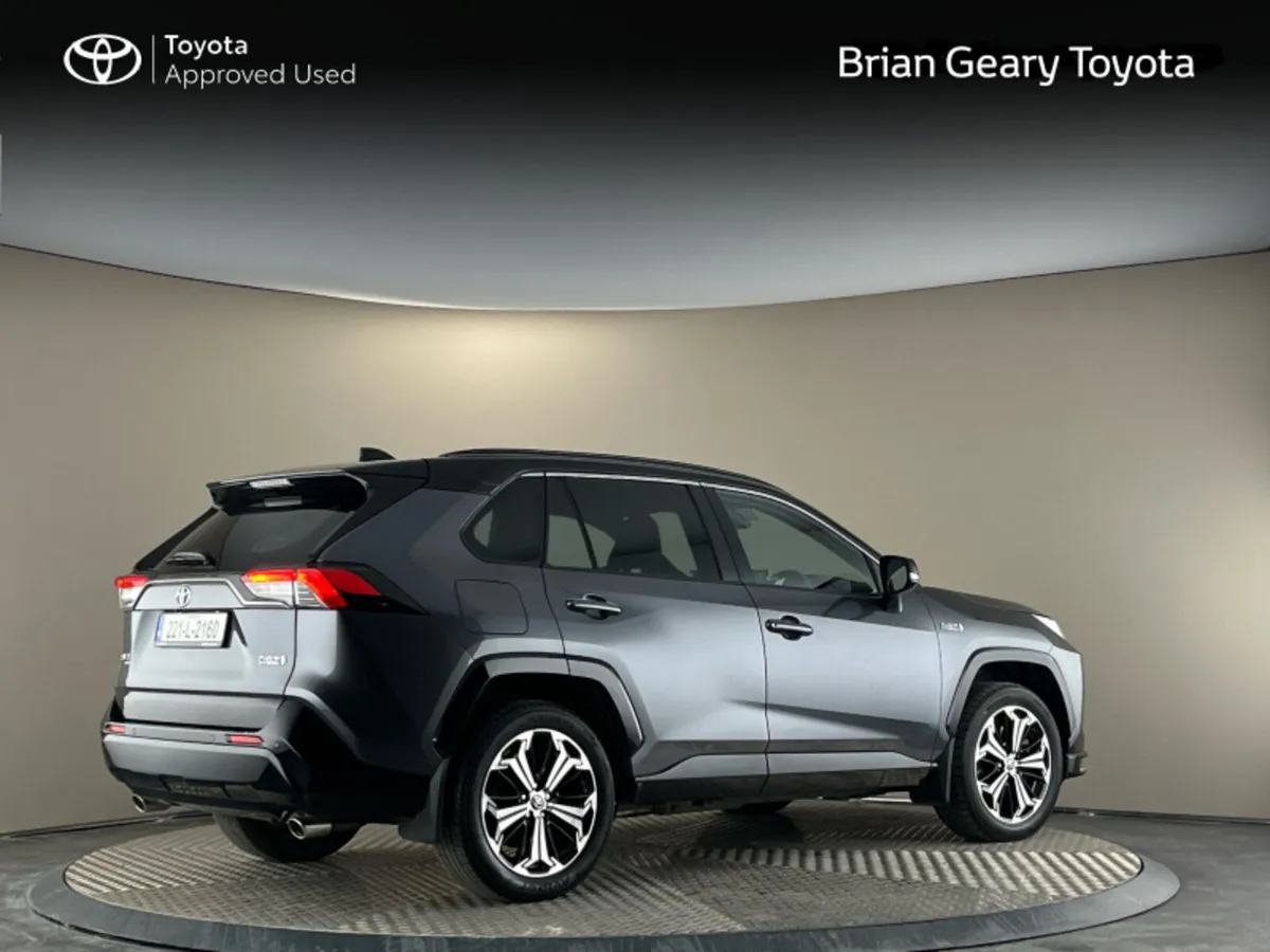 Toyota RAV4 PLUG-IN HYBRID SPORT - Image 2