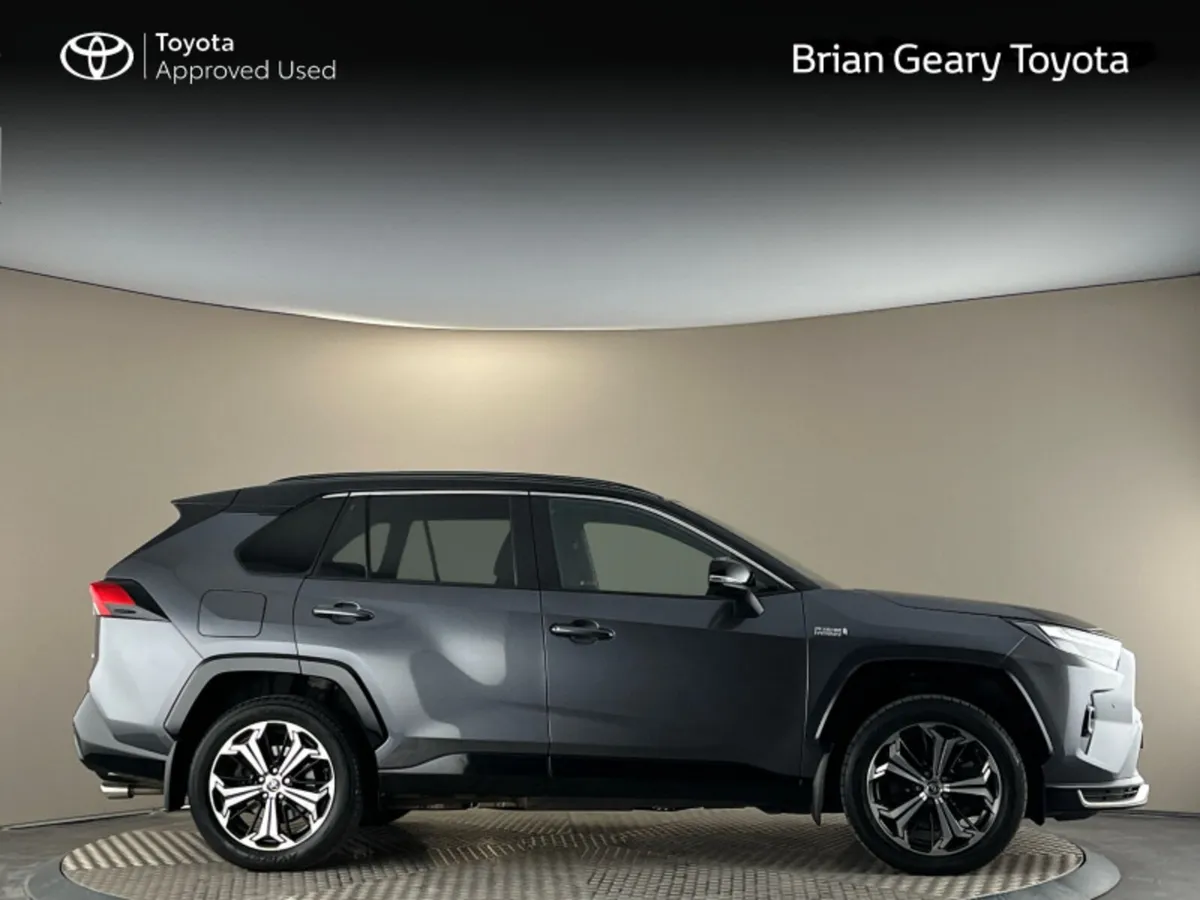 Toyota RAV4 PLUG-IN HYBRID SPORT - Image 3