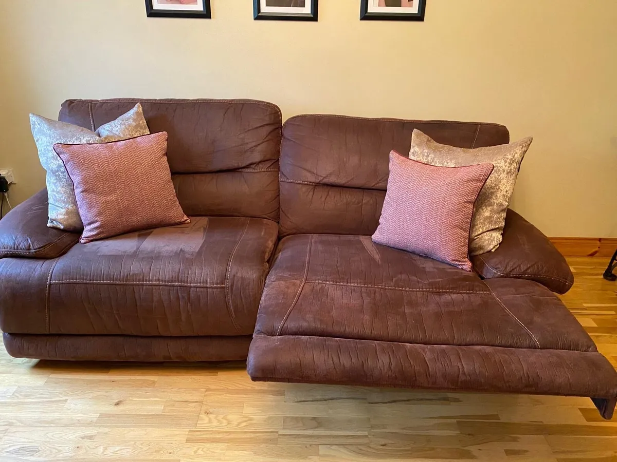 Couch - Image 2