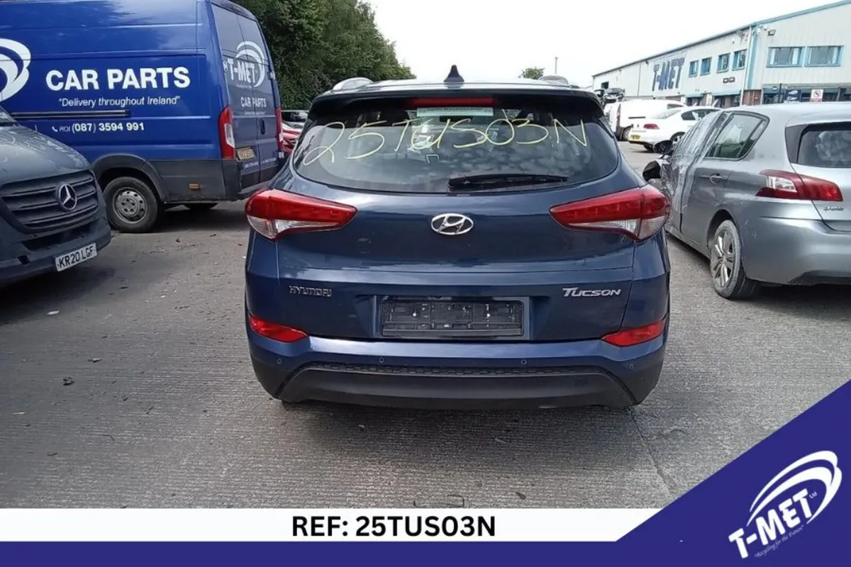 2017 HYUNDAI TUCSON BREAKING FOR PARTS - Image 2