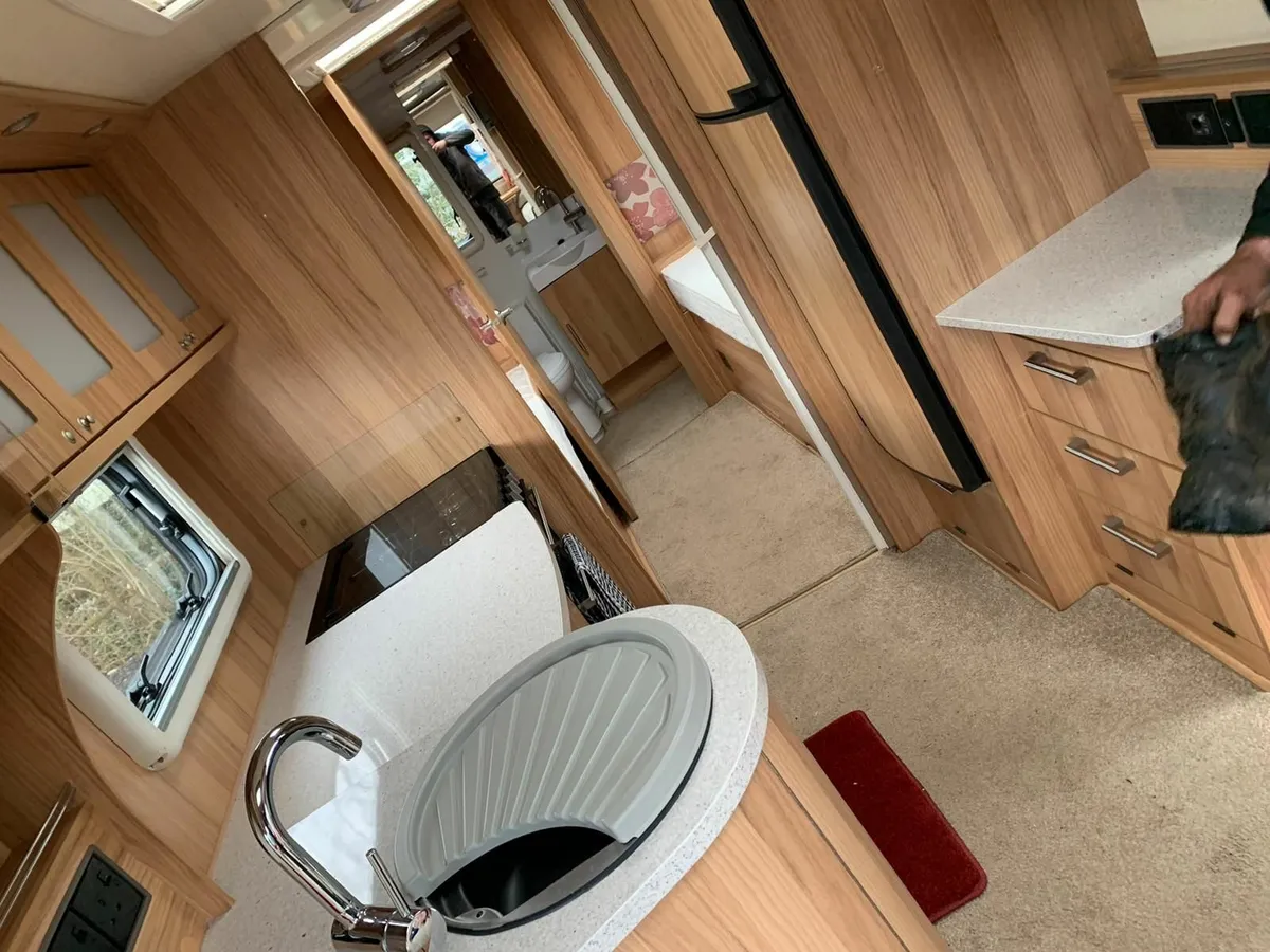 Bailey Unicorn 2014 Twin Axle, 4/5 berth - Image 4