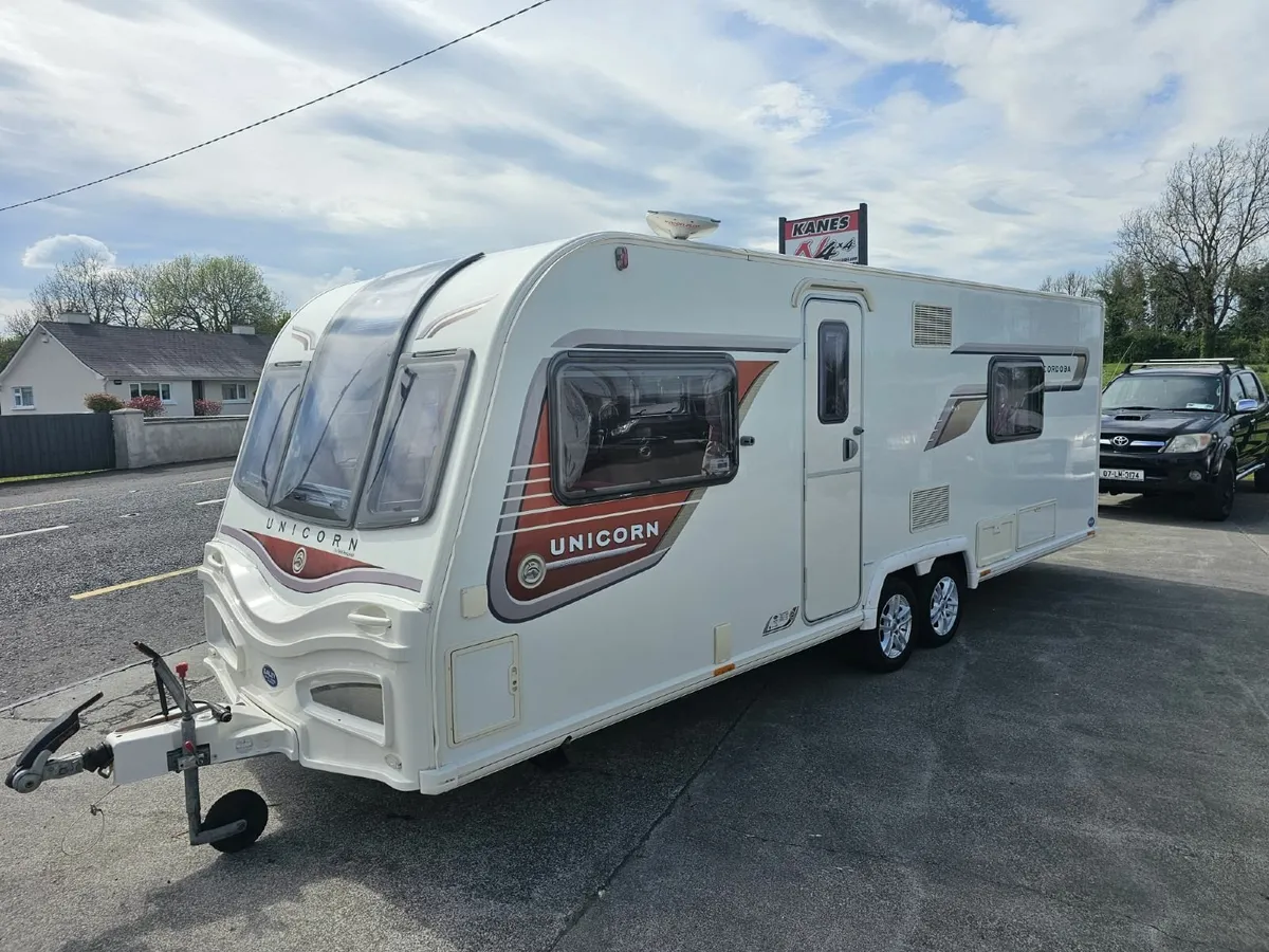 Bailey Unicorn 2014 Twin Axle, 4/5 berth - Image 1