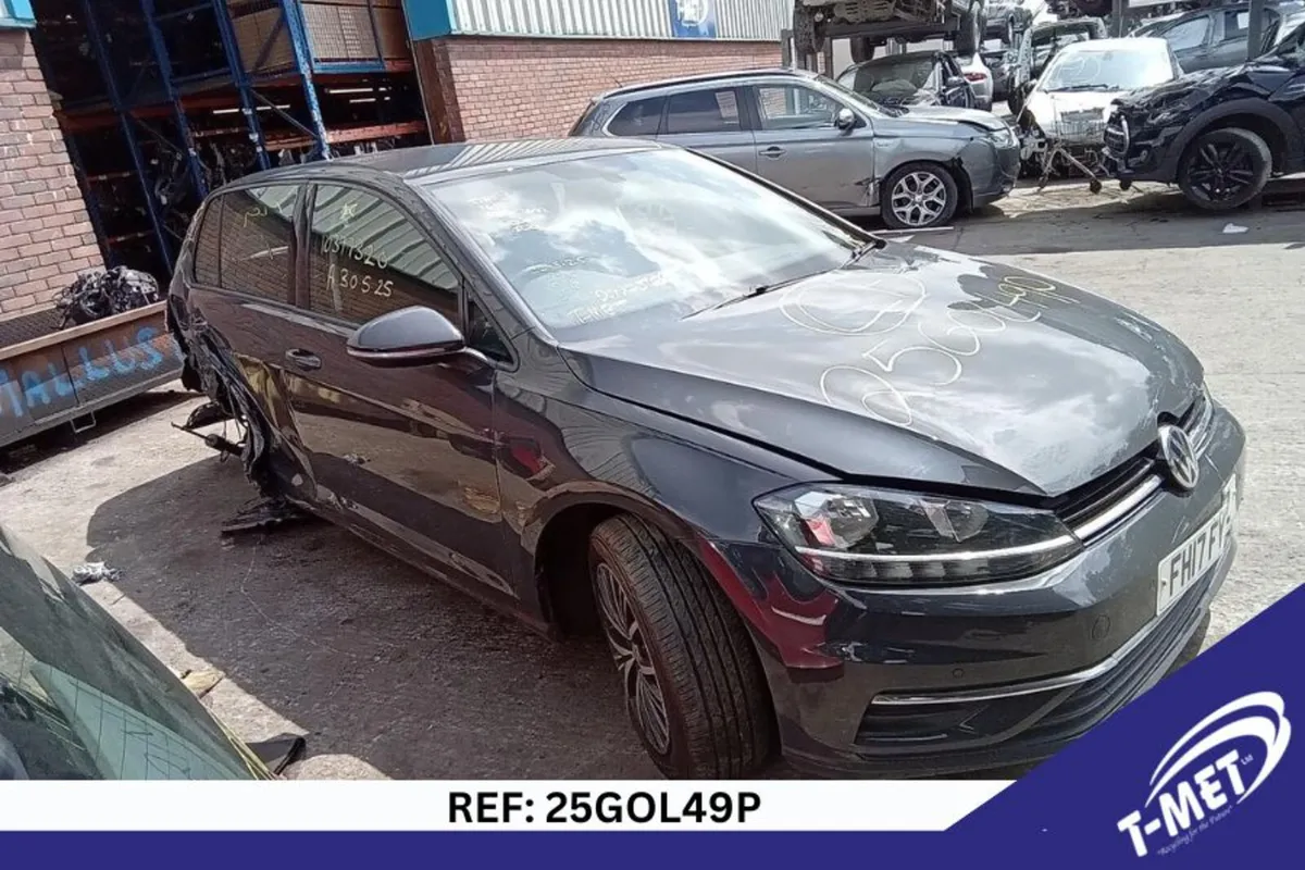 2017 VOLKSWAGEN GOLF BREAKING FOR PARTS - Image 1