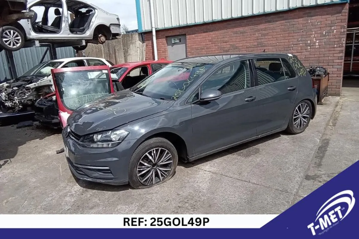 2017 VOLKSWAGEN GOLF BREAKING FOR PARTS - Image 3