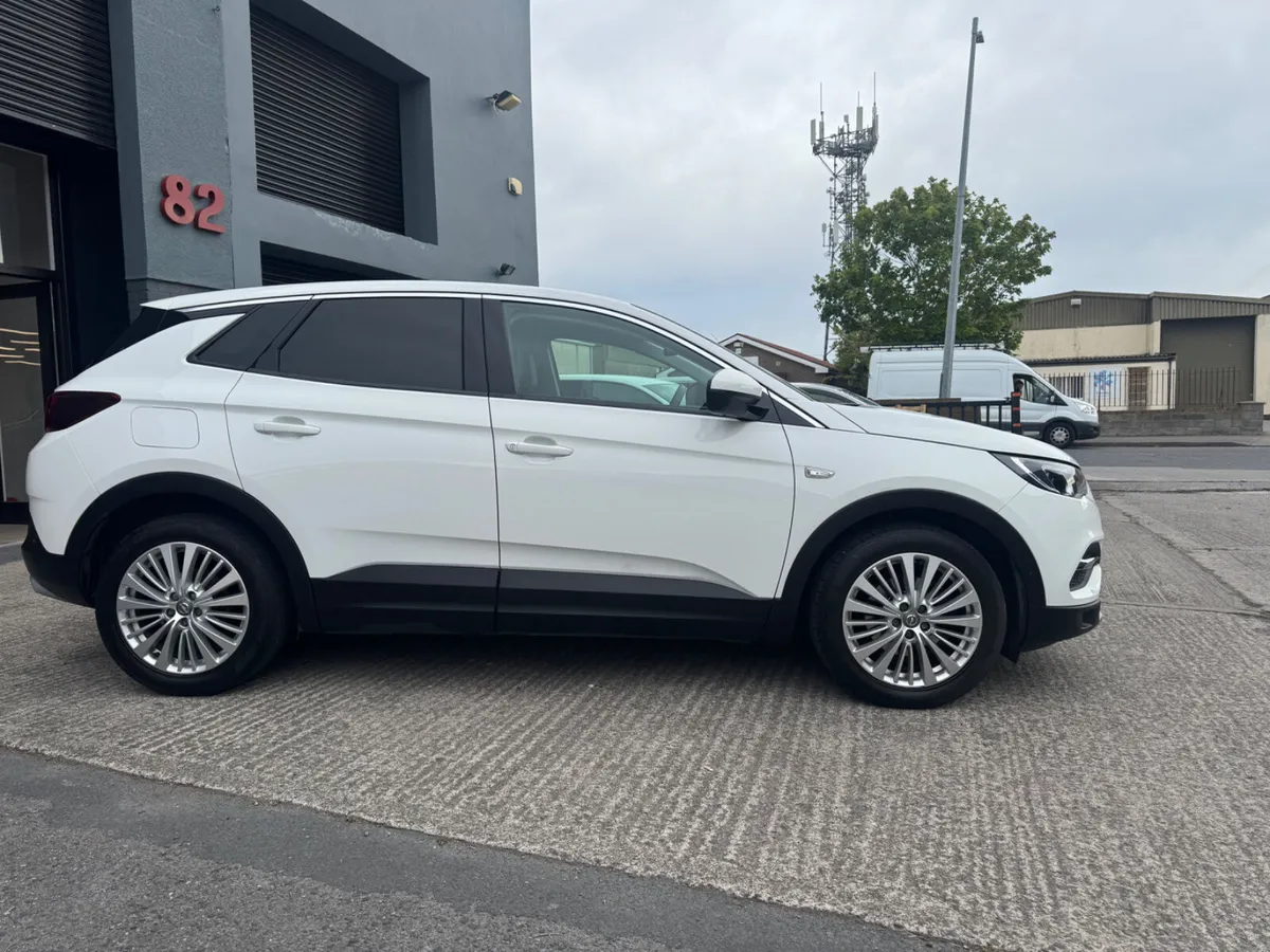 Opel Grandland X 2019 - Image 2