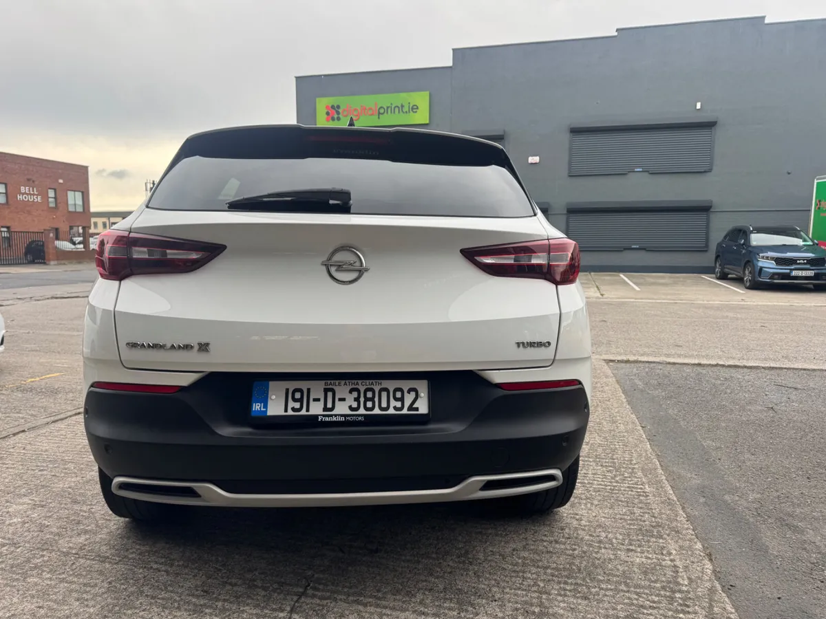 Opel Grandland X 2019 - Image 3