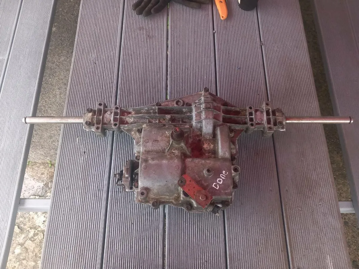 Castlegarden/peerless manual gearbox for sale - Image 1