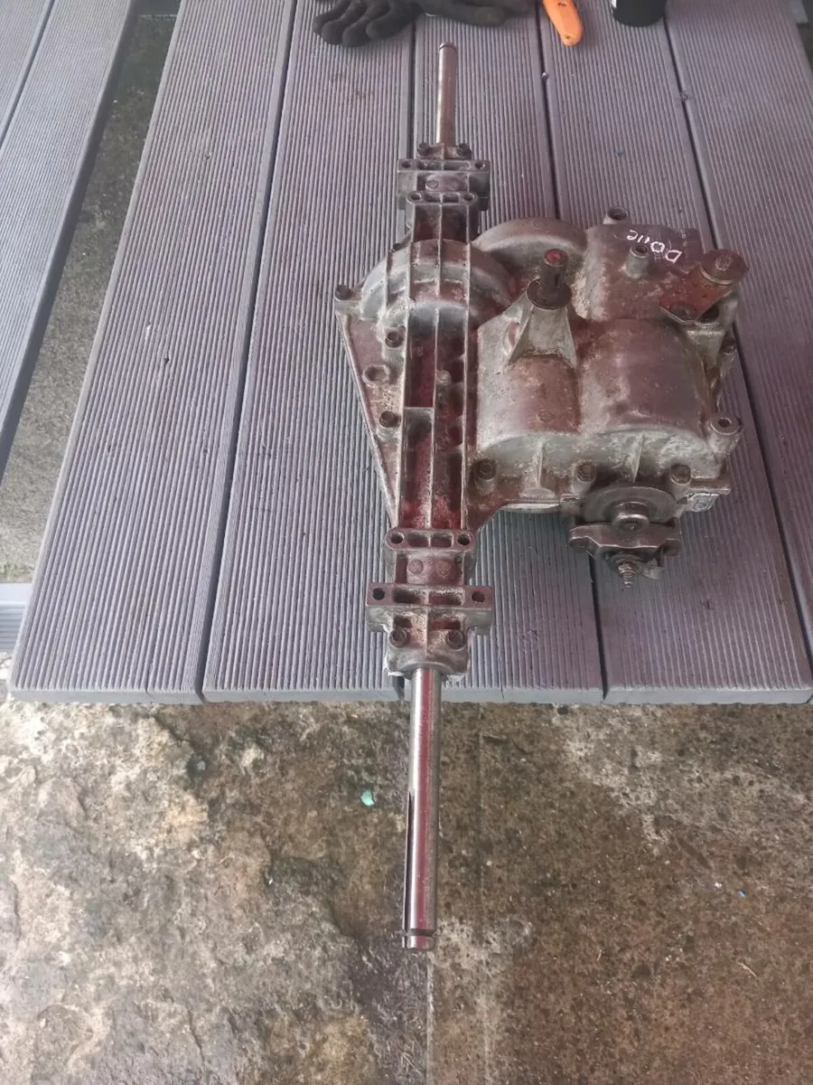 Castlegarden/peerless manual gearbox for sale - Image 2