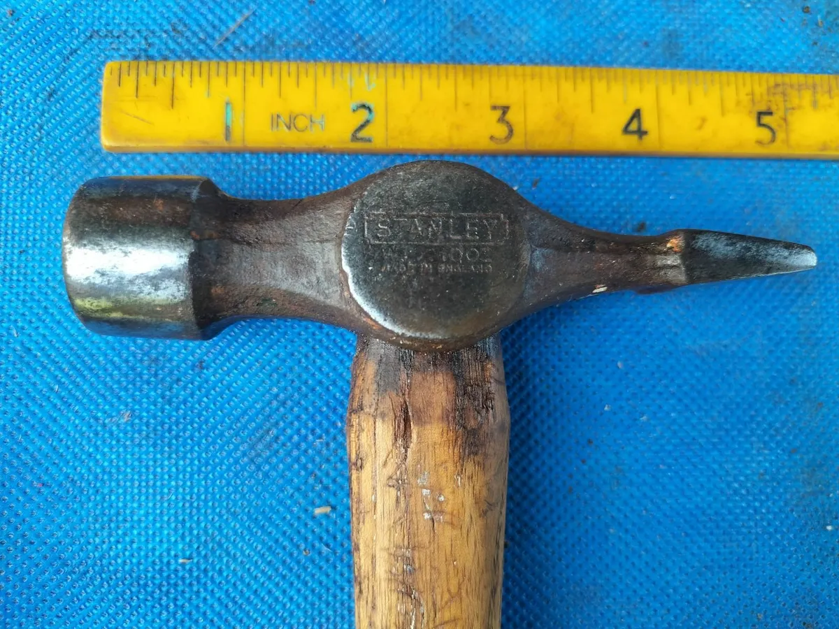 Stanley 10oz Warrington Hammer - Image 2