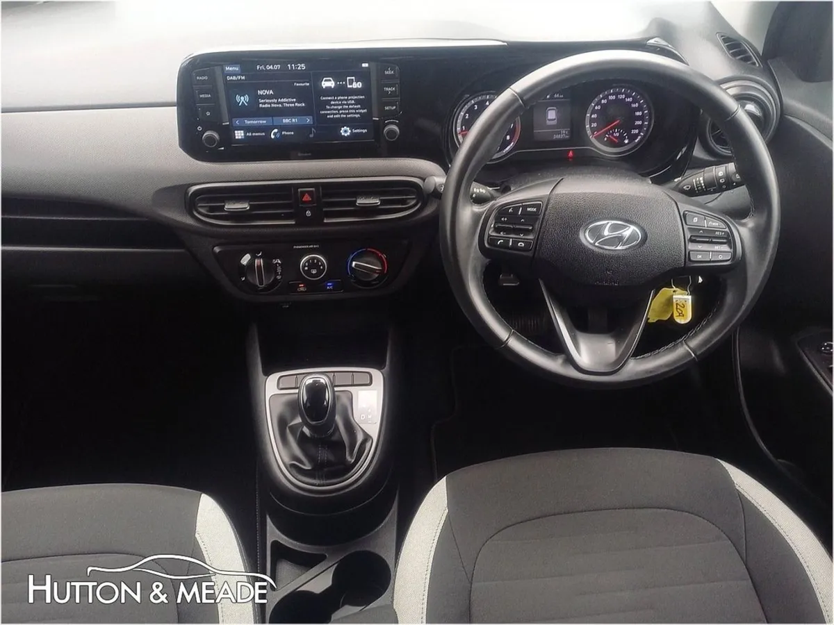 Hyundai i10 Delux Auto 1.0 Petrol 5dr - Image 4