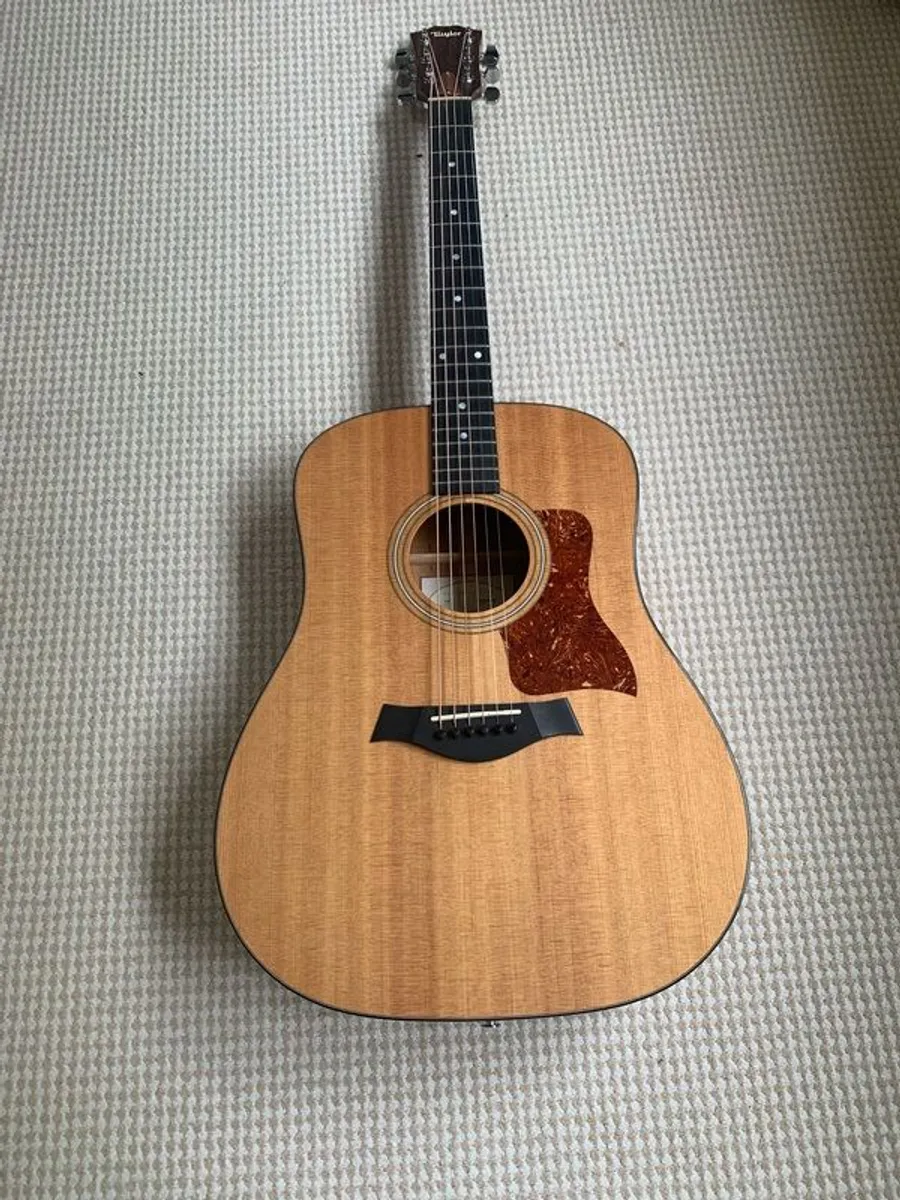 Taylor 310 guitar - Image 1