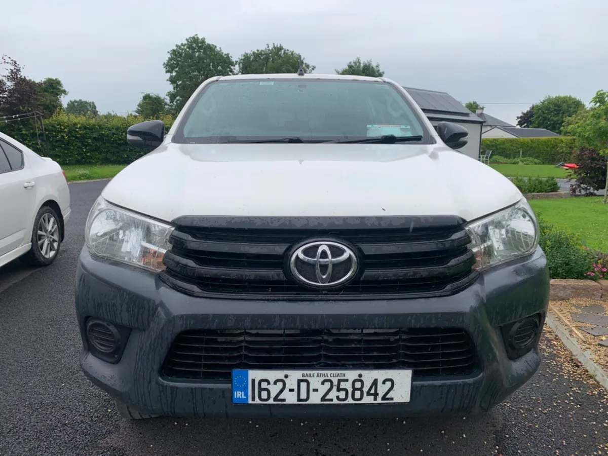 Toyota Hilux 2016 - Image 2