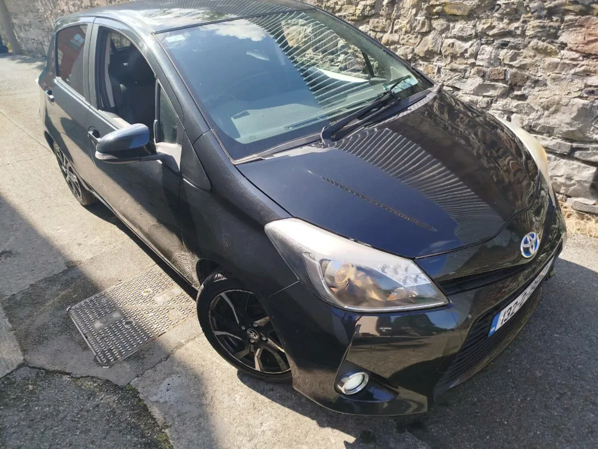 Toyota Yaris hybrid. Automatic new NCT 2013 - Image 2