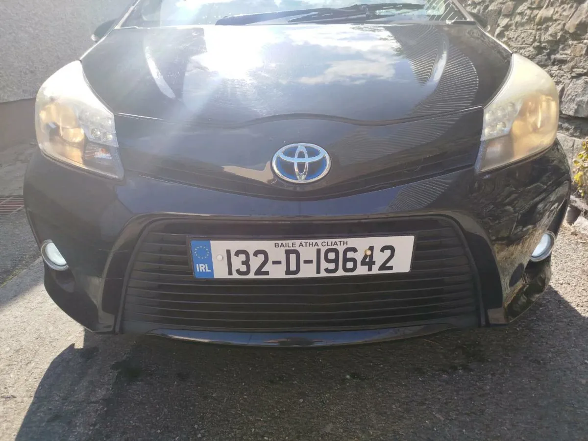 Toyota Yaris hybrid. Automatic new NCT 2013 - Image 3
