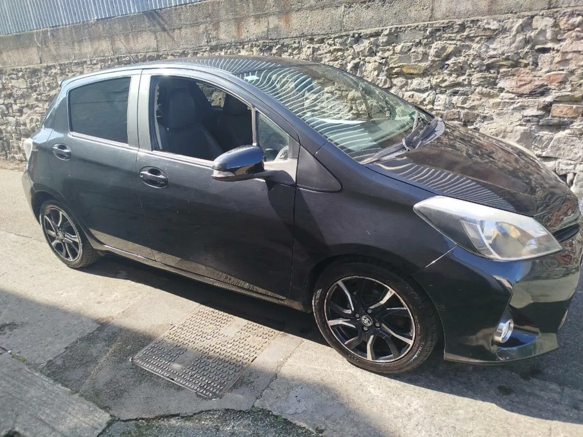 Toyota Yaris hybrid. Automatic new NCT 2013 - Image 4