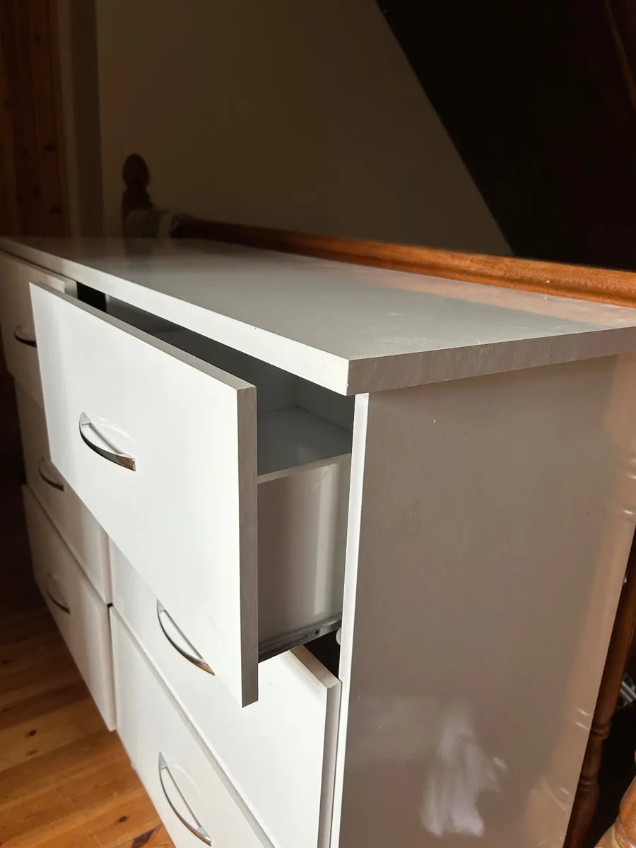 White Furniture - Image 4