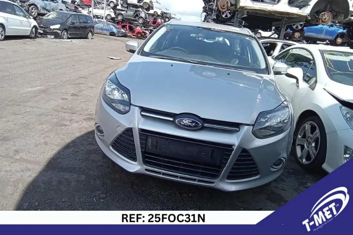 2012 FORD FOCUS BREAKING FOR PARTS - Image 2