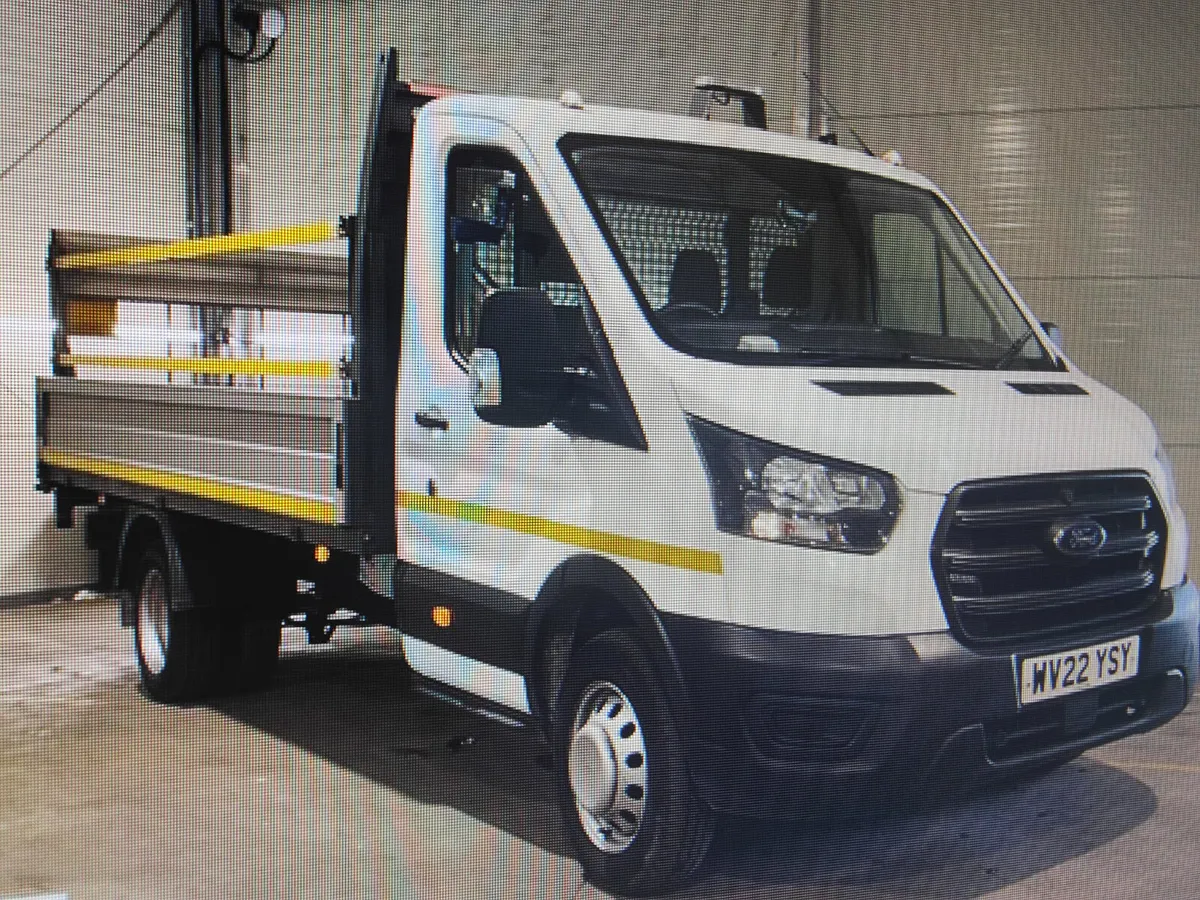 OUTSTANDING 2022 TRANSIT 130 350 14FT DROPSIDE