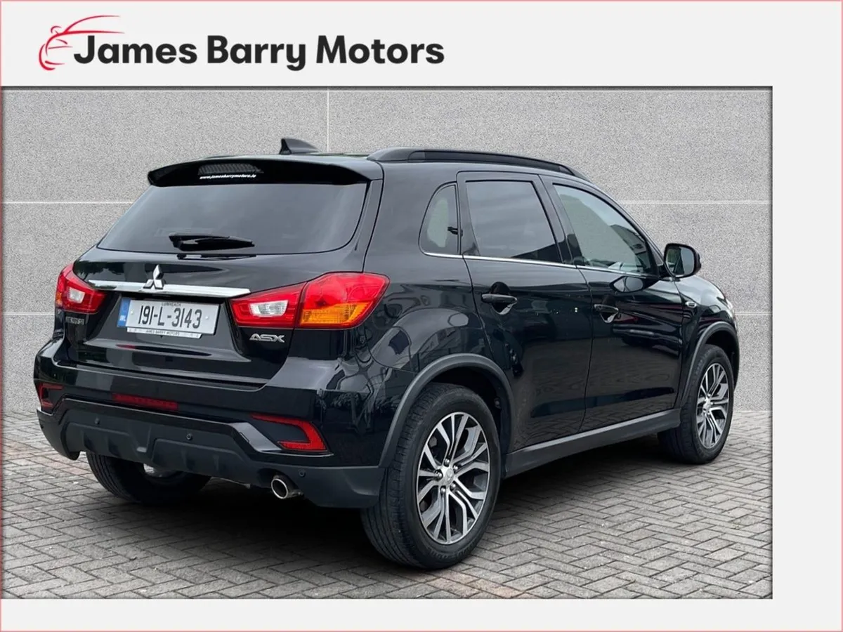Mitsubishi ASX 1.6 Petrol 2WD 5MT Intense - Image 4
