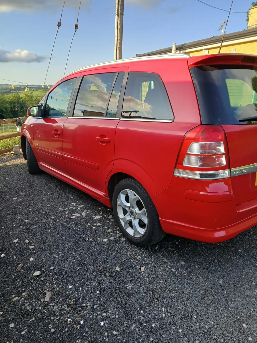 Vauxhall Zafira 2011 - Image 1