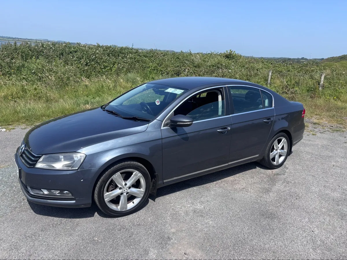 Volkswagen Passat 2011 - Image 1