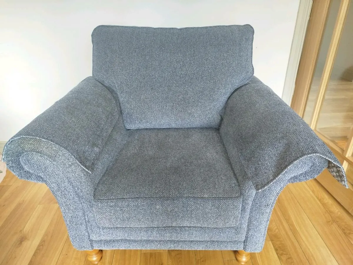 Armchair - Image 2