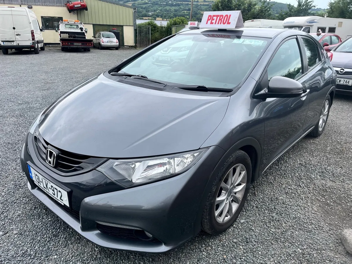 Honda Civic  petrol - Image 2