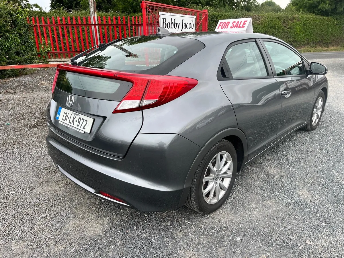 Honda Civic  petrol - Image 4