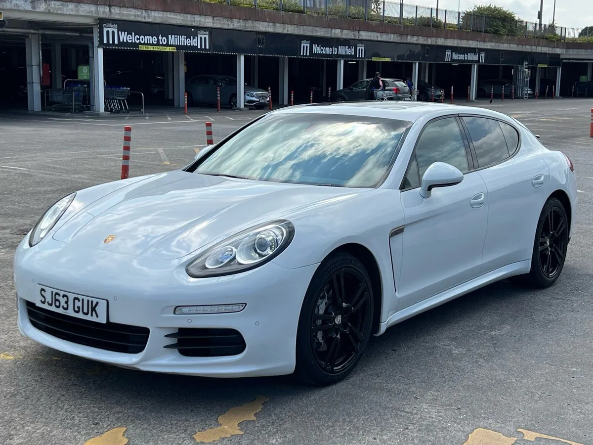 Porsche Panamera 3.0D V6 - Image 3