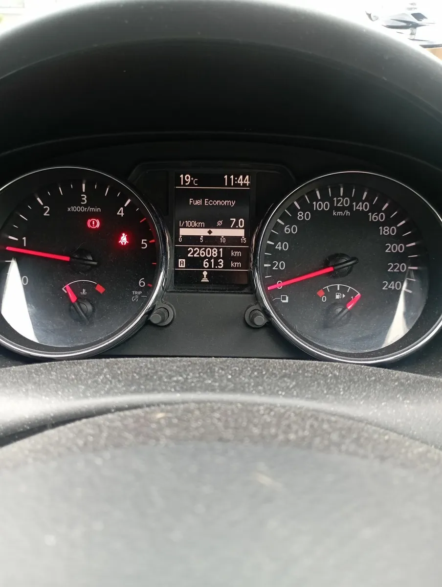 Nissan Qashqai 2011 - Image 2