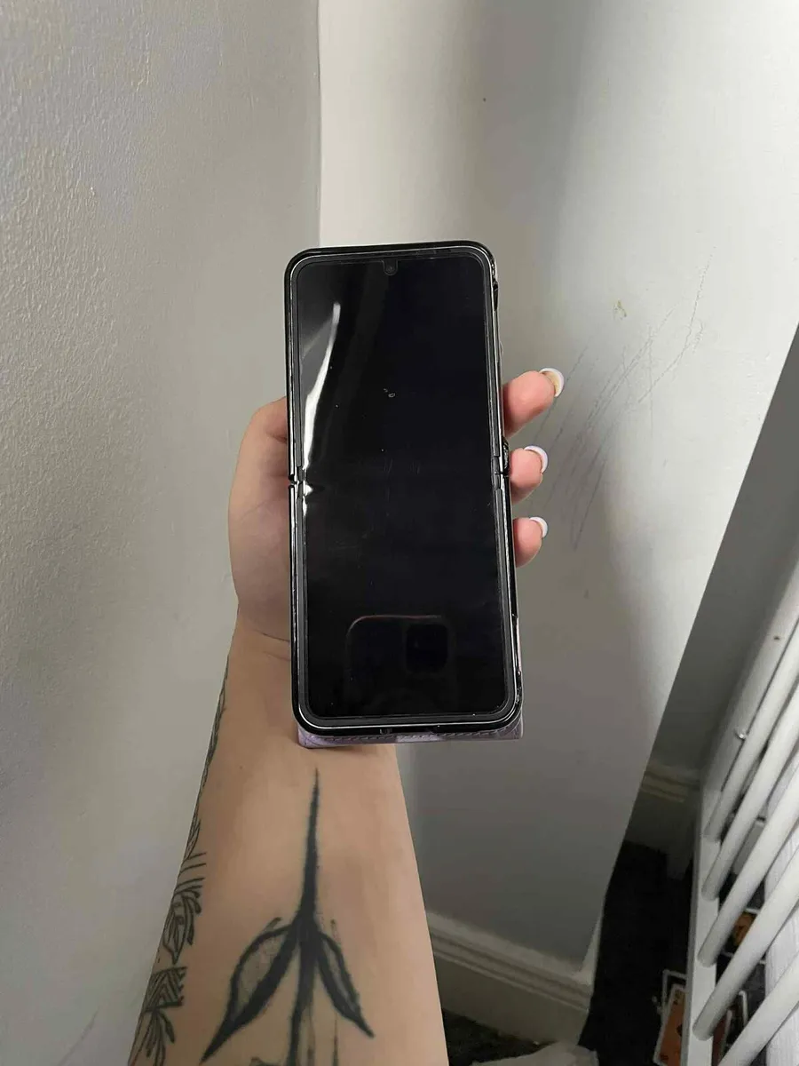 Samsung z flip 6 - Image 1