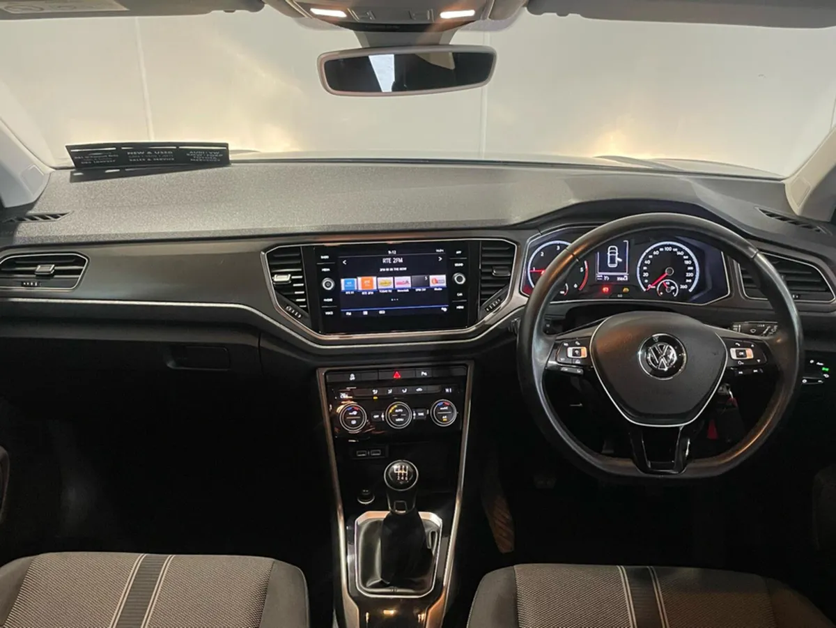Volkswagen T-Roc DESIGN 1.6 TDI MANUAL 6SPEED FWD - Image 3