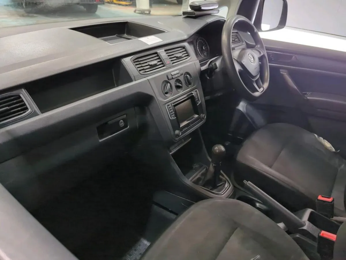 Volkswagen Caddy PVM TDI 102HP MANUAL 5SPEED 5DR L - Image 3
