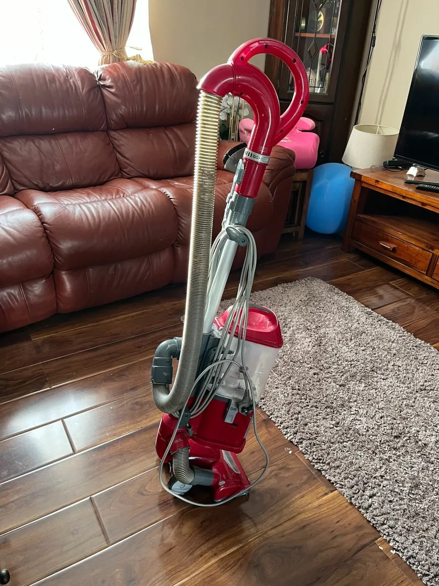 Vacuum  Shark brand NV590UKR 26 FREE FREE - Image 2