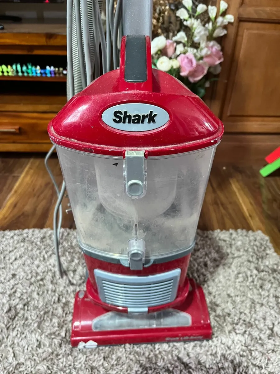 Vacuum  Shark brand NV590UKR 26 FREE FREE - Image 3