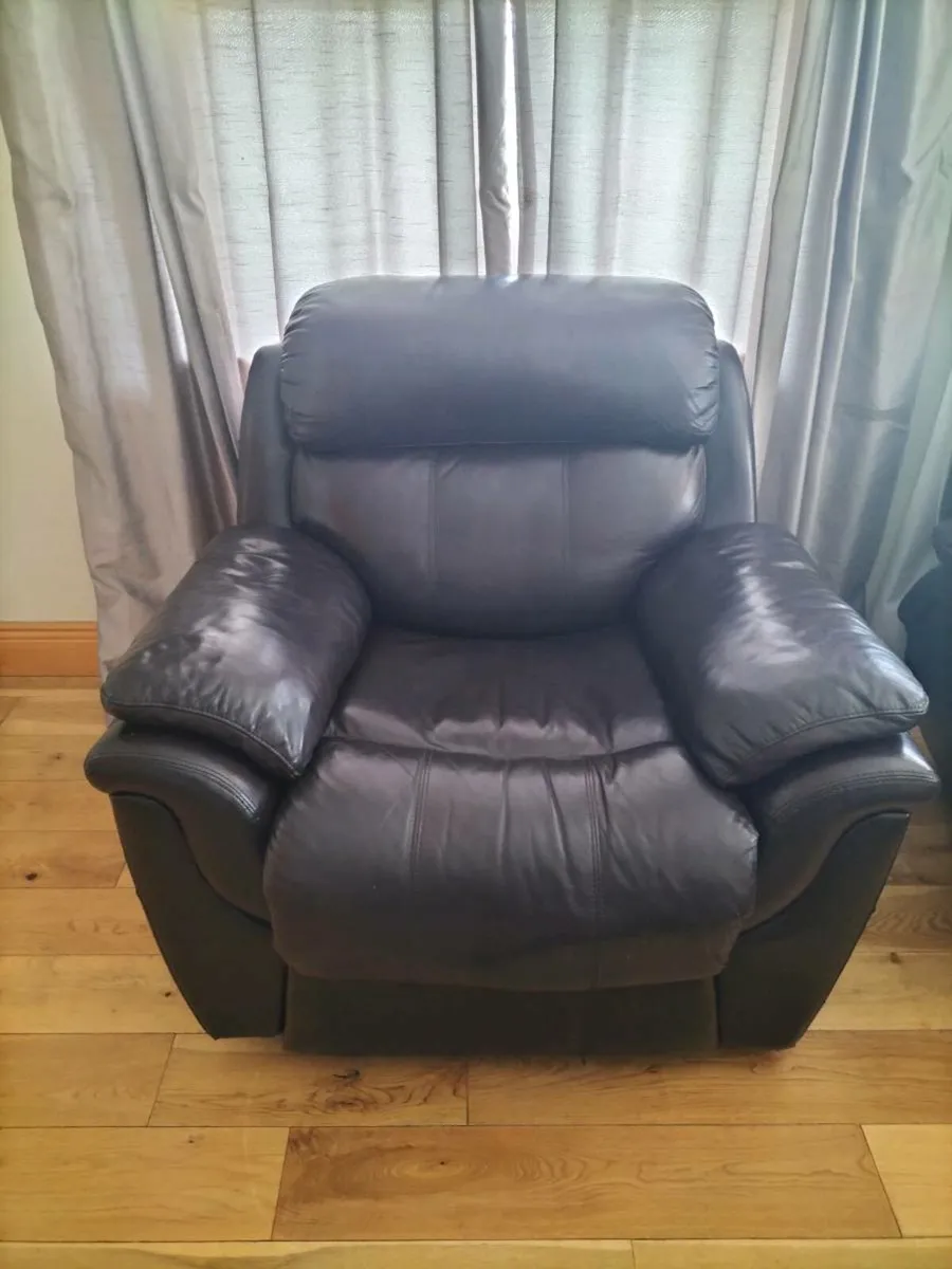 Sofa & 2 Single Seaters - Image 1