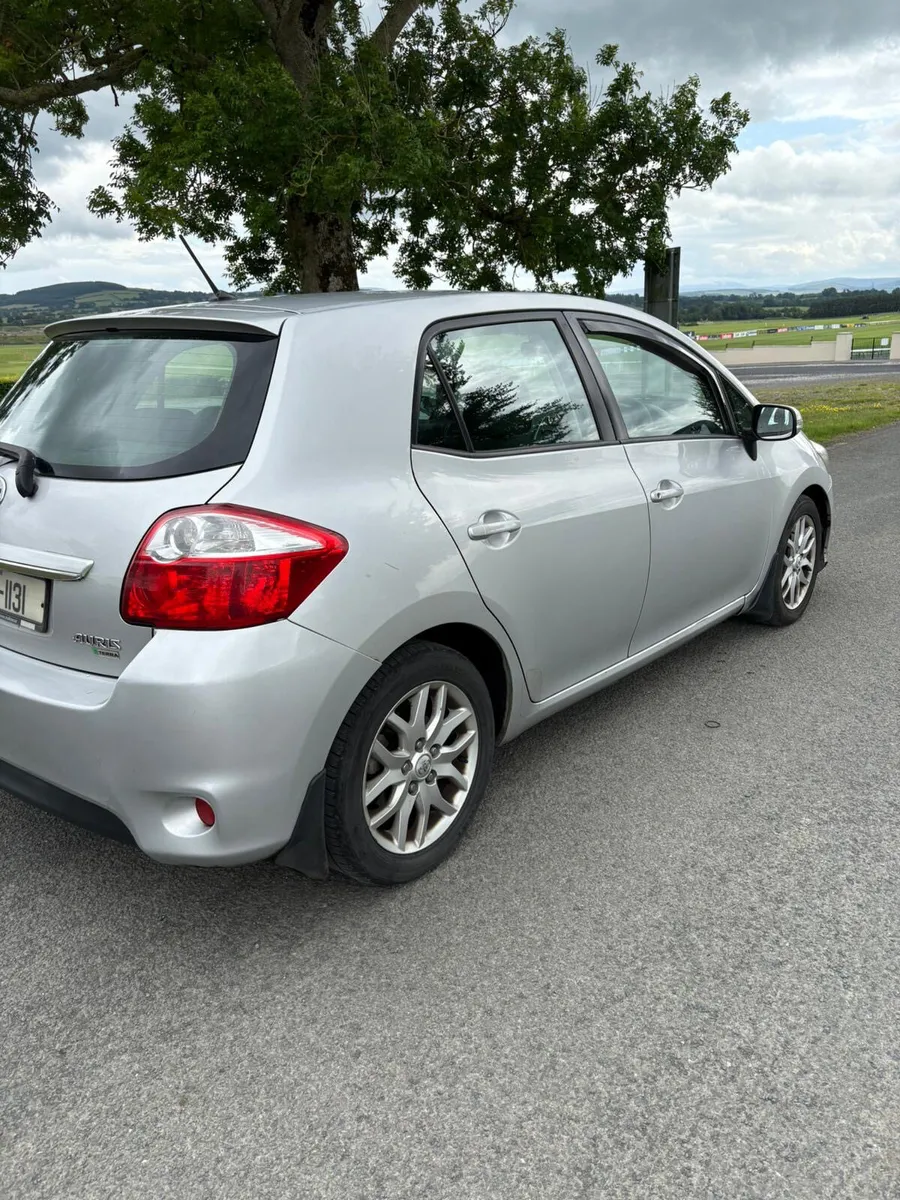 Toyota Auris 2011 diesel Trade sale - Image 3