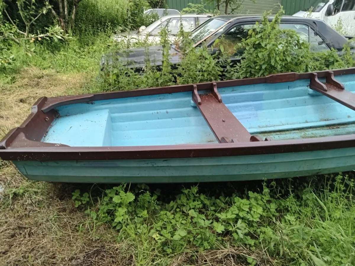 Lake Boat - Image 3