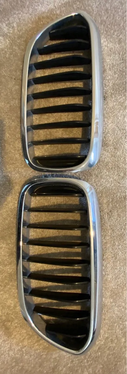 BMW G30 front grill (genuine) - Image 2